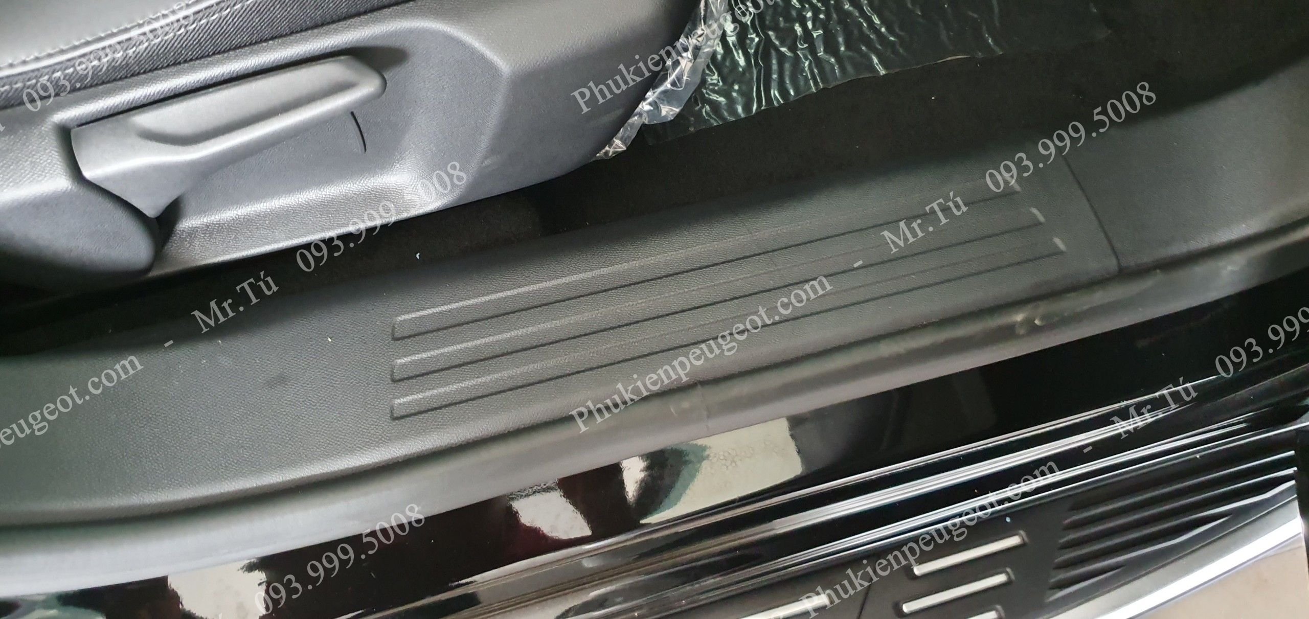 nep-bac-peugeot-3008-facelift-cacbon (10)