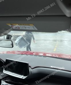 Thảm taplo xe Peugeot 2008 bản AT